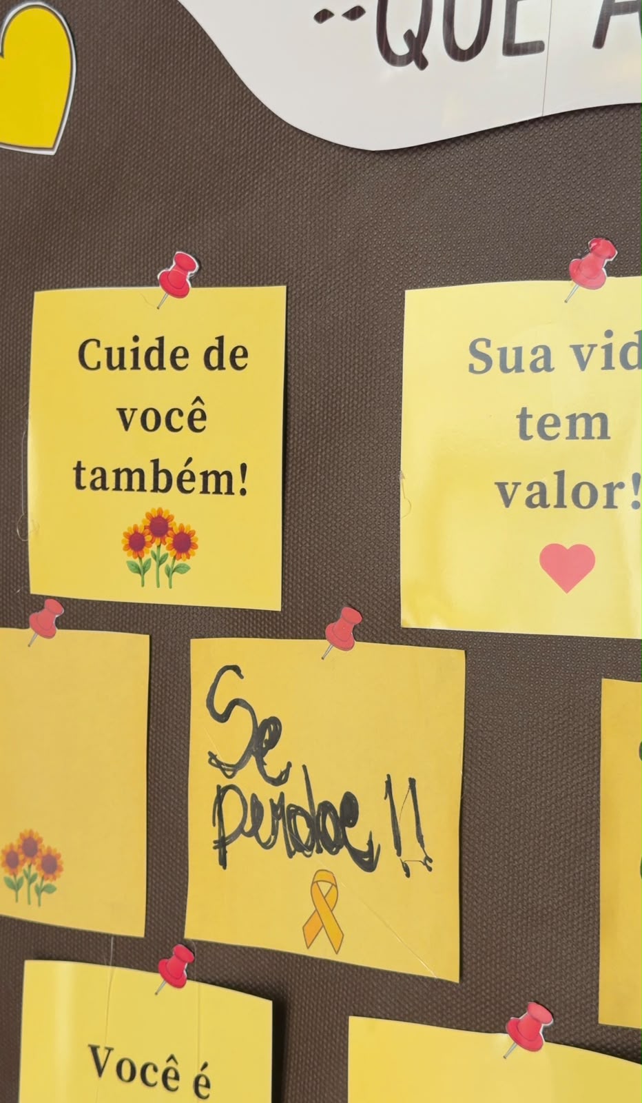 Cartazes do Setembro Amarelo no Instituto Arte e Vida
